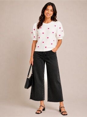 Francesca’s White Embroidered Heart Print Puff Sleeve Sweater Top | Size Medium
